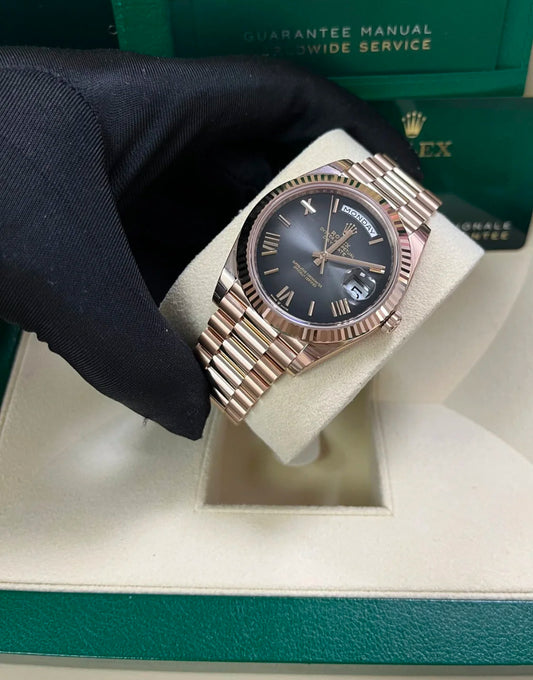 ROLEX DAYDATE GOLD FUMÉ DIAL